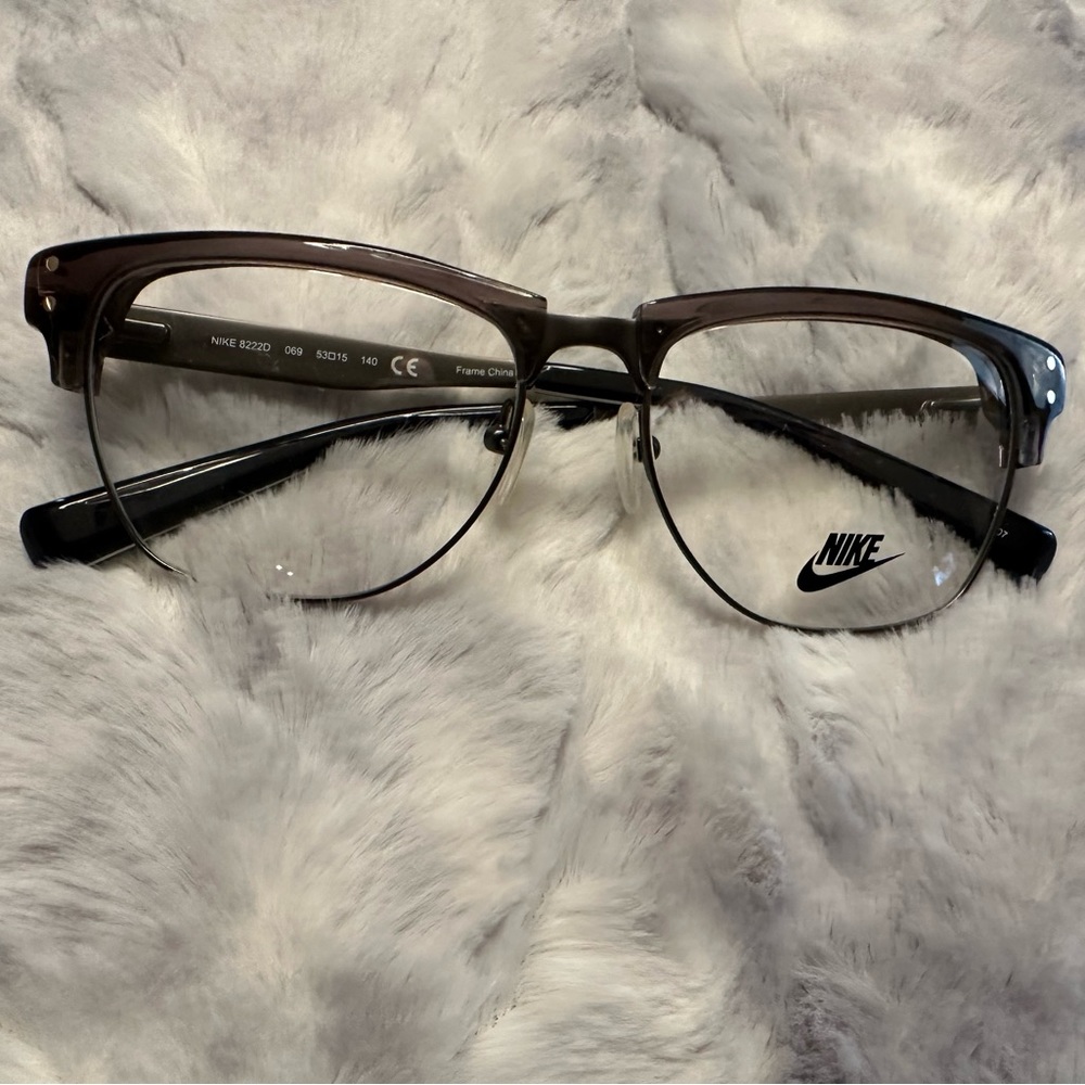 NIKE GLASSES FRAMES WITH PLAIN LENS. NEW IN PACKAGE